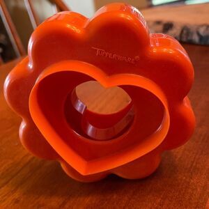 Tupperware Cut a Shape NestingCookie Cutter